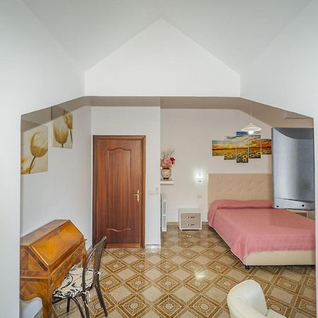 Villa Incoronata อาเจโรลา ภายนอก รูปภาพ