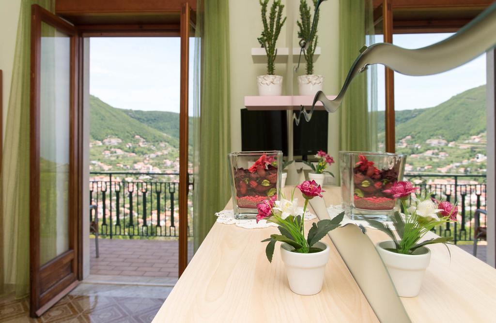 Villa Incoronata อาเจโรลา ภายนอก รูปภาพ