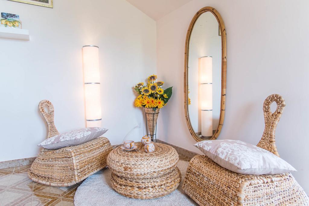 Villa Incoronata อาเจโรลา ภายนอก รูปภาพ