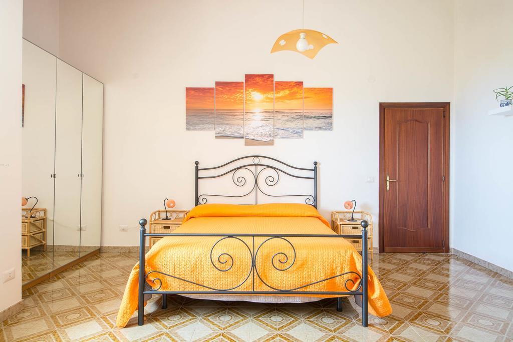 Villa Incoronata อาเจโรลา ภายนอก รูปภาพ